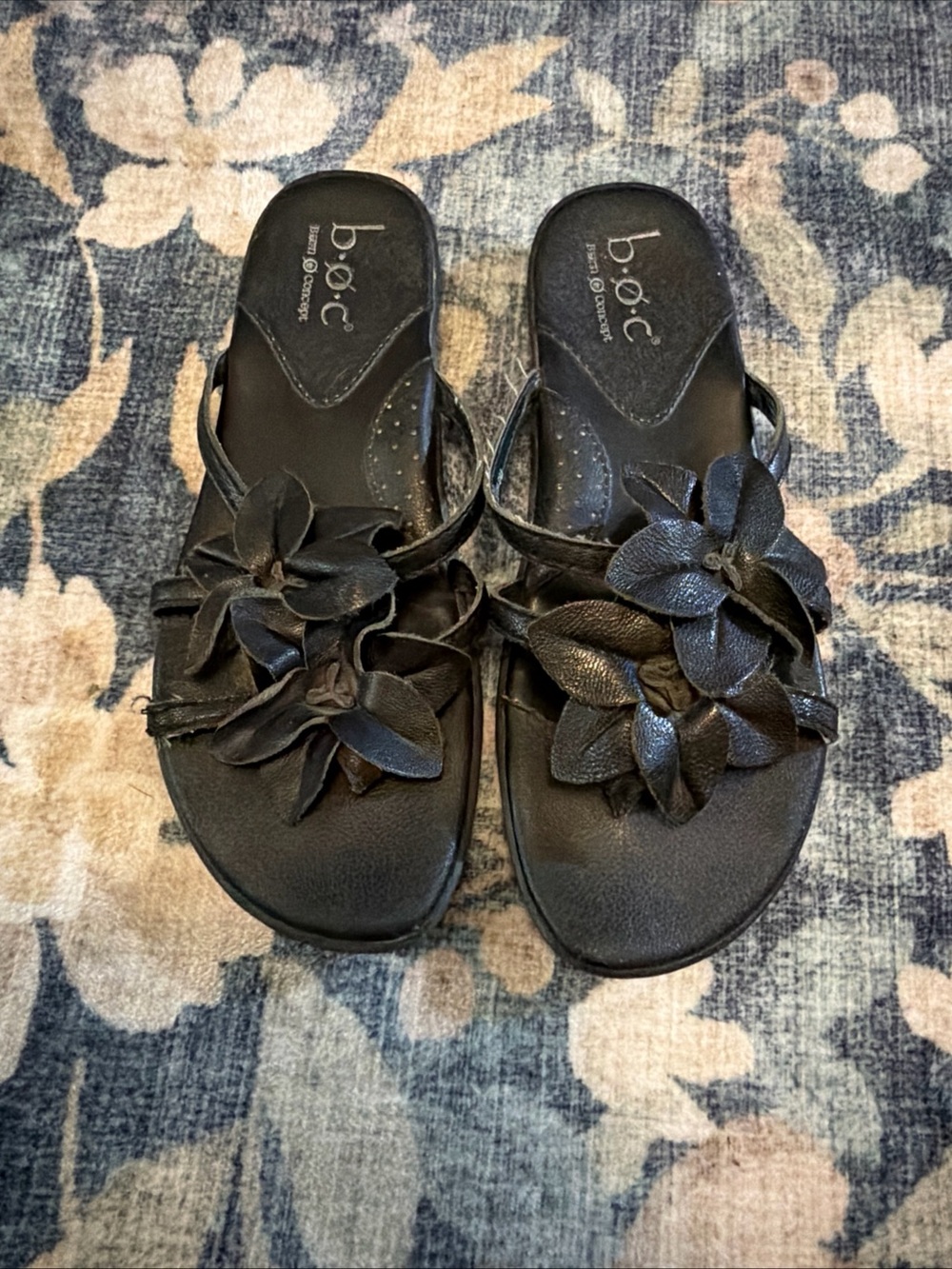 b.o.c. Black Floral Leather Slide Sandals